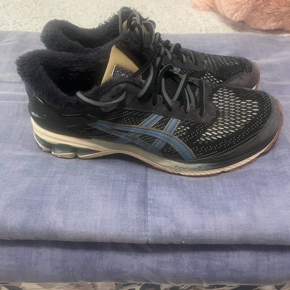 ASICS Gel Kayano 26 size 11.  Suede. - Picture 4 of 5